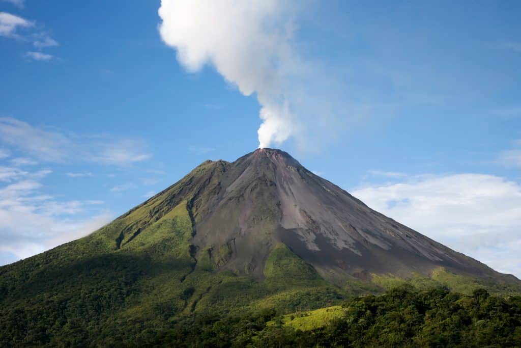 arenal volcano in costa rica