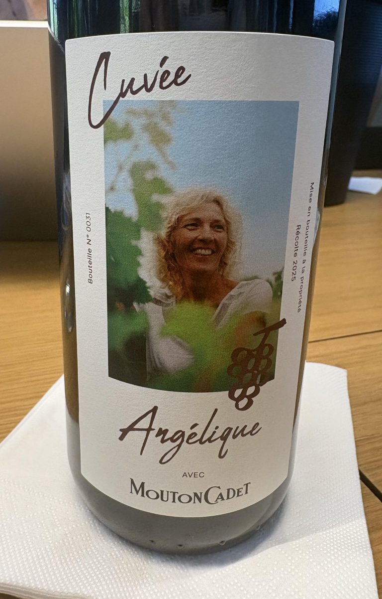mouton cadet cuvee angelique 768x1202