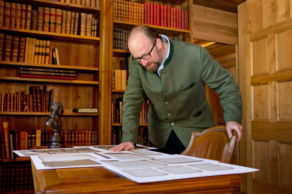 award in the library robert of luxembourg