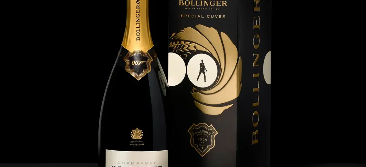 007 bollinger xmas 25 4 2048x